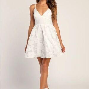 Elegant White Floral Dress